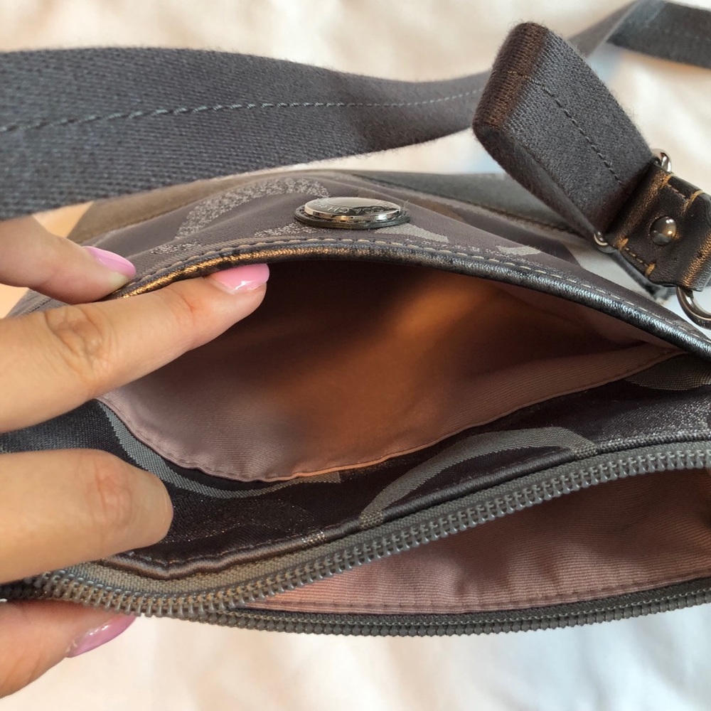 Coach Crossbody Bag - Picture 4 of 4